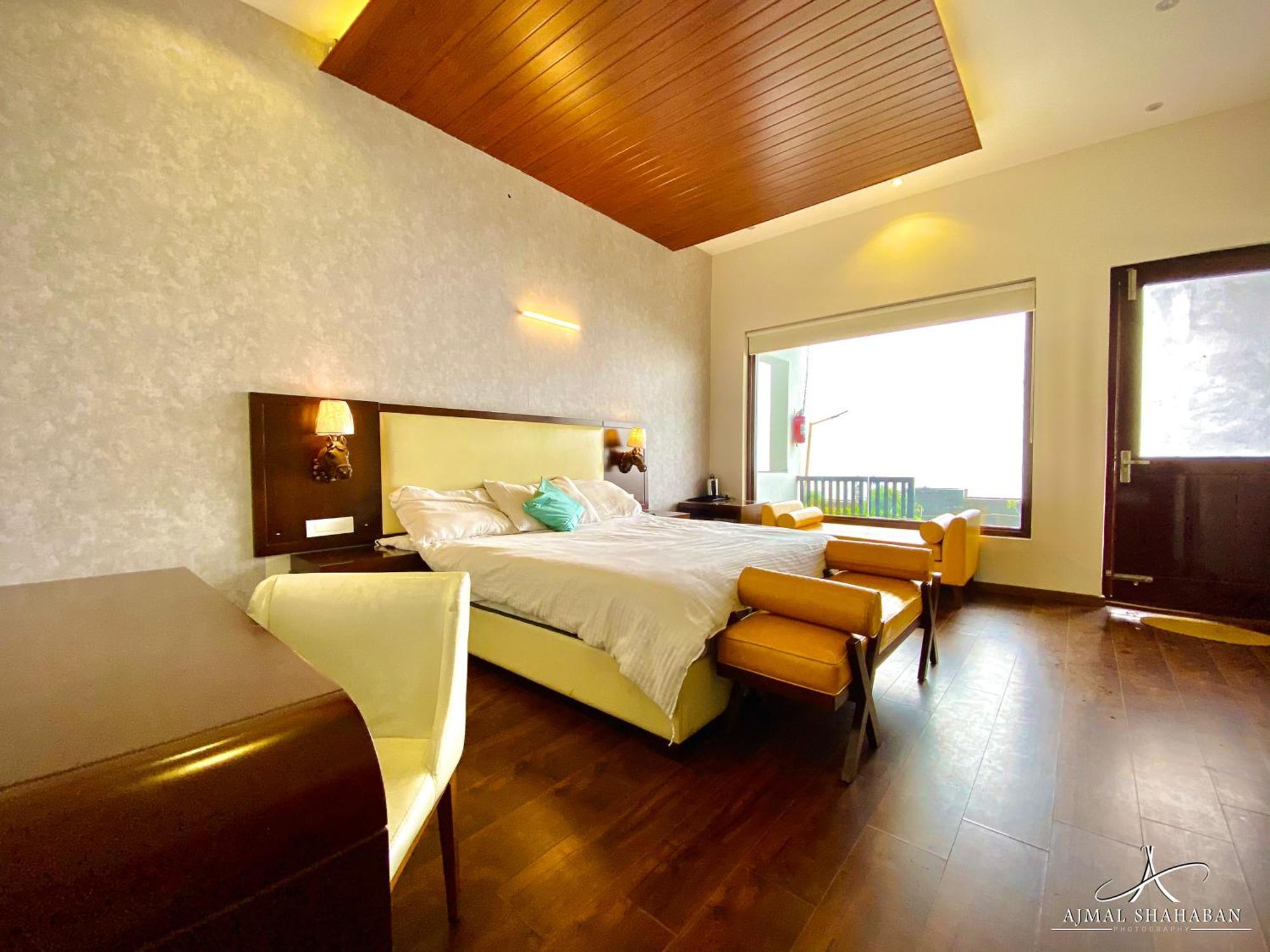 Mountain Trails Hotel อูตี ภายนอก รูปภาพ