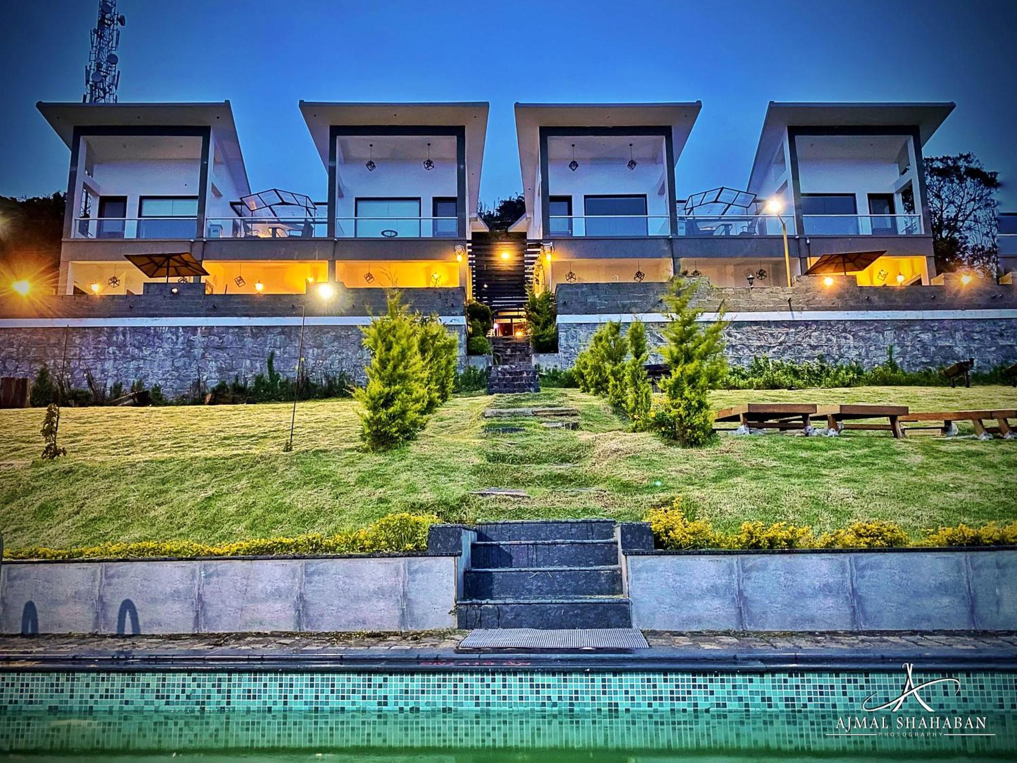 Mountain Trails Hotel อูตี ภายนอก รูปภาพ