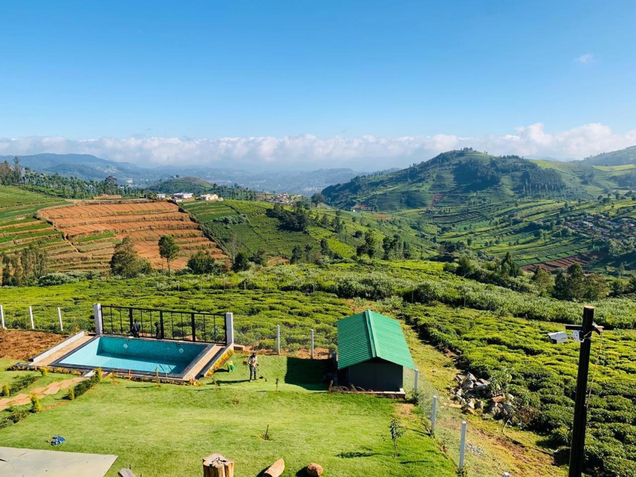 Mountain Trails Hotel อูตี ภายนอก รูปภาพ